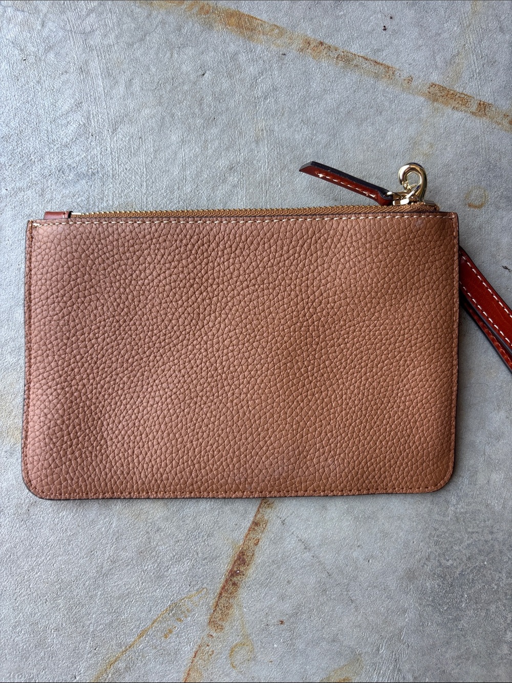 Dooney & Bourke Pebble Grain Leather Wristlet Pouch Tan Cognac Zip Clutch - Picture 3 of 4